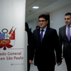 Los fiscales del equipo especial de la Lava Jato en Perú, Rafael Vela y José Domingo Pérez, firmaron un acuerdo de colaboración con la constructora brasileña Odebrecht.-EFE