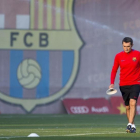 Valverde, en un entrenamiento del Barcelona en la ciudad deportiva de Sant Joan Despí.-JAVI FERRÁNDIZ