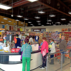 Interior del supermercado Gadis en su primer día de apertura.-E. M.