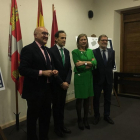 Las autoridades, durante la presentación del proyecto.-EL MUNDO
