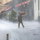 Doce provincias en riesgo por lluvias, fuertes vientos y oleaje de hasta seis metros, según AEMET.-E.M.