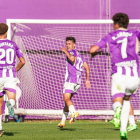El filial celebra el gol de Iker Pérez ante el Coruxo. / RV. / A. PUENTE