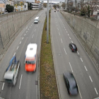 Carretera en Stuttgart (Alemania)-RONALD WITTEK