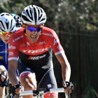 Alberto Contador y Dan Martin, durante su intento de fuga en la sexta etapa de la París-Niza.-AFP / PHILIPPE LOPEZ