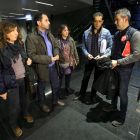 Vicente Andrés y Raúl Santa Eufemia, a la derecha, junto a otros dirigentes de CCOO y UGT, ayer en la FundaciónAnclaje.-ICAL