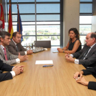El consejero de Economía, Tomás Villanueva, mantiene una reunión con los directivos de Gadisa-Ical