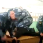 Vídeo de torturas a un preso en una cárcel rusa.-EL PERIÓDICO