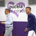 Miguel Ángel Gómez y Alfredo Ortuño, en la zona mixta de Zorrilla.-J.M. LOSTAU