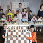 Nacho, en primer plano a la izquierda, posa junto a sus compañeros del Club Ajedrez Arroyo en el centro de cultura de La Flecha junto a los tableros de ajedrez. J.M. LOSTAU