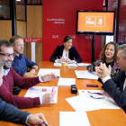La secretaria de Organización del PSOECYL, Ana Sánchez (C), se reúne con los miembros de Castilla y León en la Comisión Ejecutiva Federal-ICAL