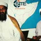 Osama Bin Laden y su hijo, Hamzan Bin Laden, en una foto de hace varios años.-SITE INTELLIGENCE GROUP