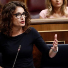La ministra de Hacienda, María Jesús Montero, durante su intervención en una sesión de control al Gobierno.-MARISCAL (EFE)