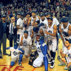 Hugo López (segundo por la izquierda) celebra el título de campeón de Canadá con los Hurricanes de Halifax.-EL MUNDO