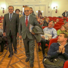 El presidente de los donantes de Valladolid, Nicolás Patino, izquierda, el presidente nacional, Martín Manceñino, y detrás Rafaela Romero.-PHOTOGENIC / MIGUEL ÁNGEL SANTOS