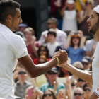 Feliciano López felicita a Nick Kyrgios tras perder frente al tenis australiano en Wimbledon.-STEFAN WERMUTH