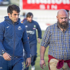 Diego Merino abandona el campo enfadado tras la eliminación copera contra Alcobendas.-MIGUEL ANGEL SANTOS