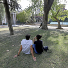 Zona junto a la playa de Las Moreras en la que se concentra un gran número de personas durante las ferias.-J.M. LOSTAU