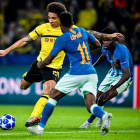 Axel Witsel controla un balón.-EFE