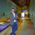 Rodrigo Burgos en una de las salas del Museo Pagos del Rey, que está situado en la localidad zamorana de  Morales de Toro.-ARGICOMUNICACIÓN