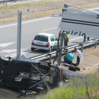 Un turismo sufre una salida en la autovía A6 a su paso por la localidadd e Almázcara (León), produciendo varios heridos en la localidad-Ical