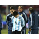 El delantero argentino Lionel Messi tras la tanda de los penaltis del partido Chile-Argentina, de final de la Copa América de Chile 2015, en el Estadio Nacional Julio Martínez Prádanos de Santiago de Chile.-Foto: MARIANO RUIZ / EFE