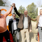 Los partidarios de Igea alzan su brazo el sábado pasado, instantes después de reonocer su derrota en las primarias de las que hoy es ganador.-ICAL