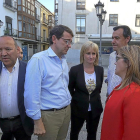 Fernández Mañueco conversa con García, Fernández Maíllo y Martín. A su izquierda, José María Barrios.-ICAL