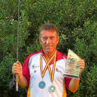 José Miguel Matilla posa con sus medallas de campeón de España.-L. FUENTE