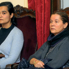 Triana Martínez y su madre Montserrat González, en una imagen de archivo durante una de las jornadas del juicio celebrado en la Audiencia de León.-J. CASARES