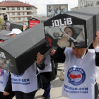 Manifestación en Ankara de protesta por el ataque químico de Idleb.-ADEM ATLAN