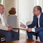 Francisco Igea y Luis Fuentes, en un momento de la reunión dentro de la ronda de contactos.-ICAL