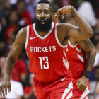 James Harden celebrando una de las canastas durante el partido frente a los Utah Jazz.-TROY TAORMINA
