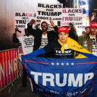 Seguidores de Donald Trump  en el Times Square de Nueva York.-EFE