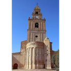 Torre de la iglesia de San Boal, en Pozaldez. A la derecha, detalle de San Pedro, de Villagarcía de Campos.-M.T.