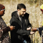 Imagen de un proyecto de acción social en el ámbito rural.-LA CAIXA