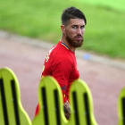 Sergio Ramos, en un entrenamiento de la selección española.-AFP