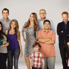 Los actores de la comedia Modern family, en una imagen promocional.-FOX