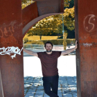 El escritor y guionista Daniel Monedero, autor del relato ‘Pájaros y pívots’ incluido en el libro ‘La errabunda’.-ÓSCAR MONEDERO