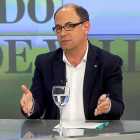 Luis Vélez durante ‘La Quinta Esquina’, programa emitido en La 8 Valladolid.-J. M. LOSTAU