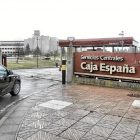 Imagen del edificio de El Portillo en la Avenida de Madrid de León que albergara en su día los servicios centrales de Caja España.-EL MUNDO