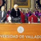 La consejera de Educación, Rocío Lucas, junto al rector Antonio Largo, en la inauguración del curso académico de la UVA.-ICAL