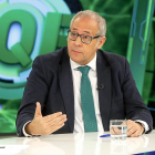 José Antonio Martínez Bermejo durante ‘La Quinta Esquina’, programa emitido en La 8 Valladolid.-J. M. LOSTAU