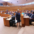 La consejera de Hacienda, Pilar del Olmo, se dirige al atril en el Pleno de Presupuestos.-ICAL