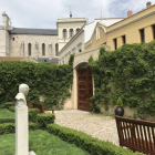 Aspecto que presenta el jardín romántico de la casa Zorrilla tras su restauración.-E.M.