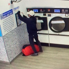 Imagen de uno de los robos de lavanderías de Valladolid. - EM