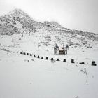 La estación de esqui de San Isidro (León), cubierta de nieve-El Mundo