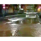 Imagen de la fuga de agua ocurrida en el túnel de Casasola con sentido Pajarillos.-E.M