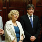 De izquierda a derecha, Romeva, Carmena, Puigdemont y Junqueras, el lunes 22 en Madrid.-JUAN MANUEL PRATS