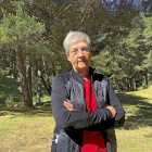 La periodista norteamericana y empresaria turística Teresa Dorm, en los bosques de Hoyos del Espino, en Gredos. / ArgiComunicación