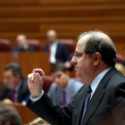 Intervención del presidente de la Junta, Juan Vicente Herrera, en el Pleno de las Cortes.-ICAL